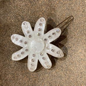 Free People White Flower Hair Clip with Rhinestone